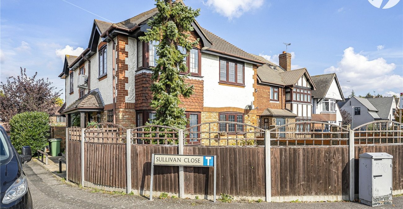 4 bedroom house for sale in West Dartford | Robinson Jackson