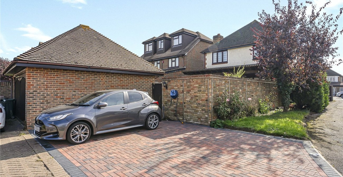 4 bedroom house for sale in West Dartford | Robinson Jackson