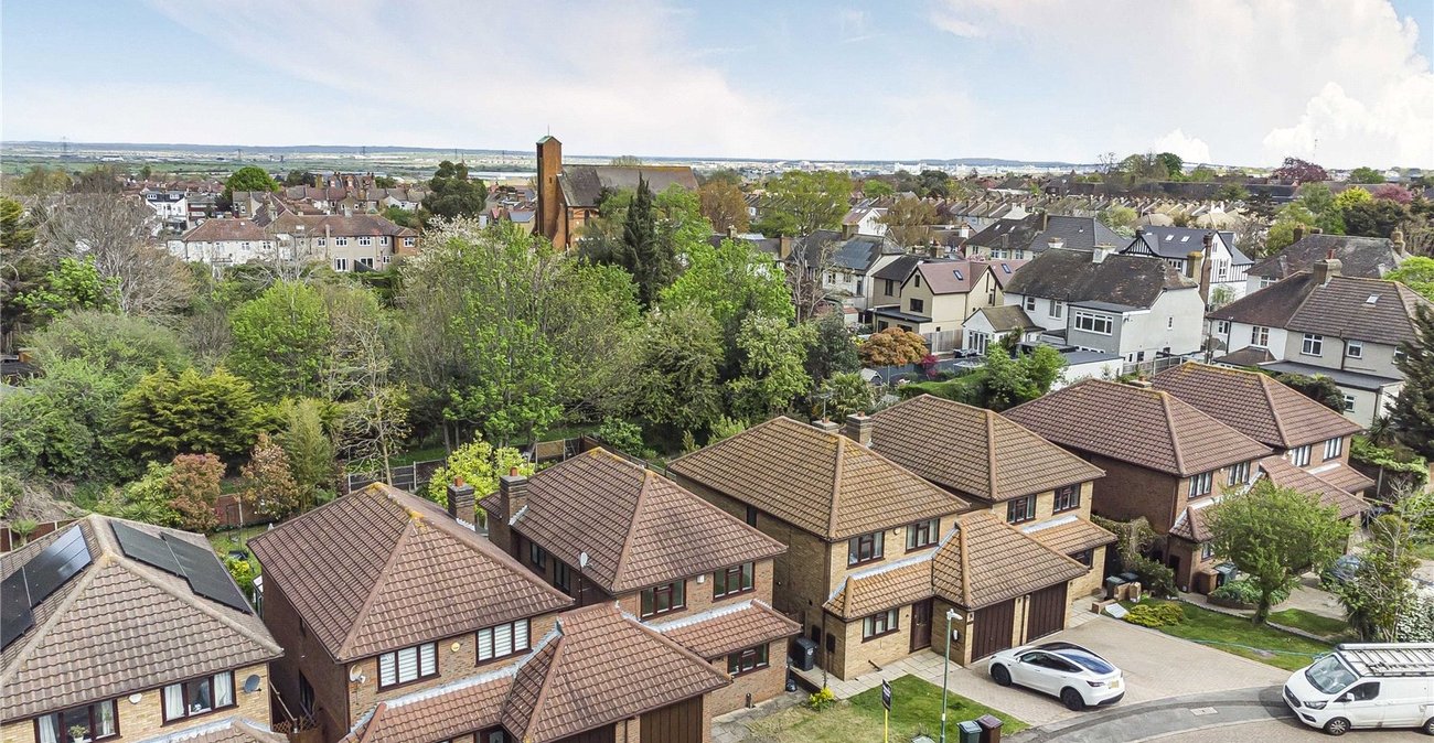 4 bedroom house for sale in West Dartford | Robinson Jackson