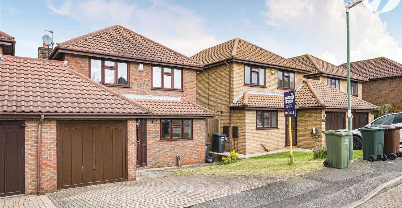 4 bedroom house for sale in West Dartford | Robinson Jackson