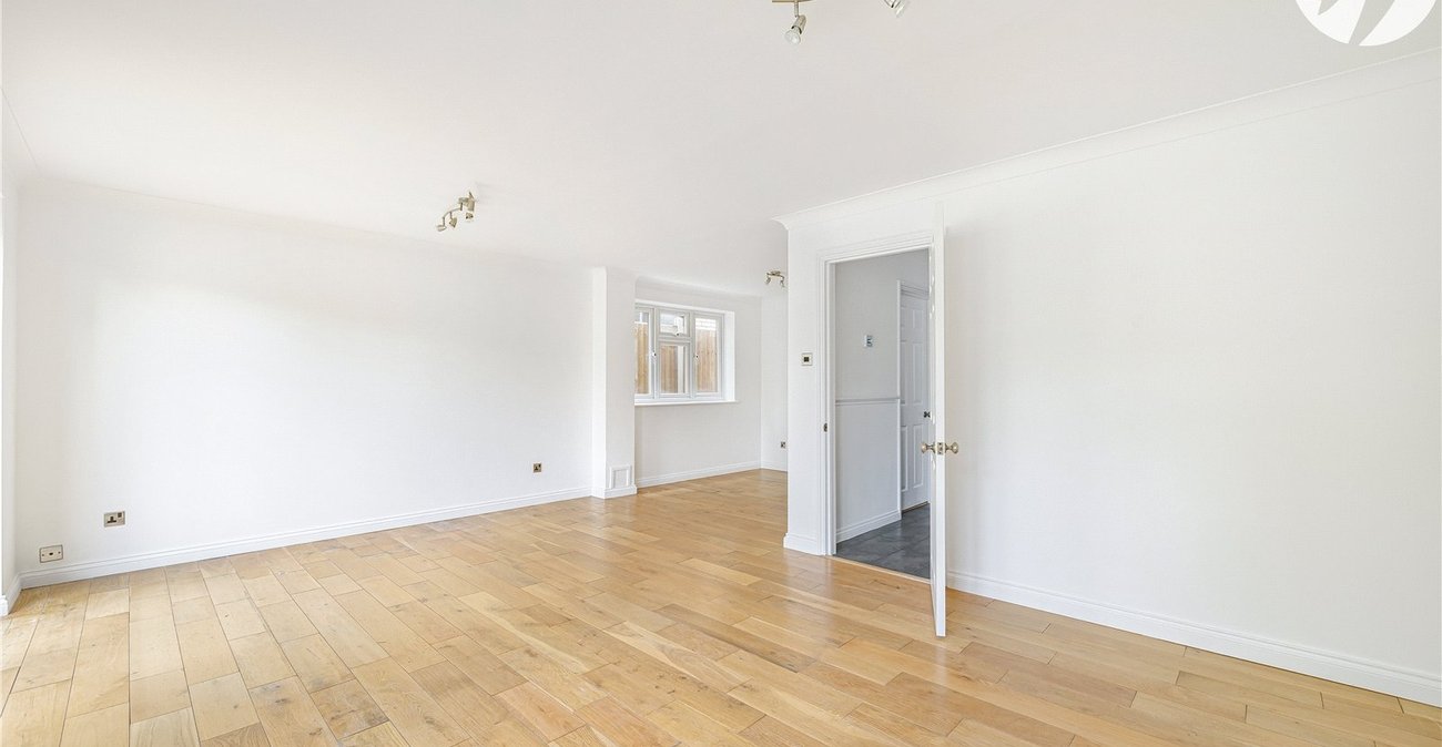 4 bedroom house for sale in West Dartford | Robinson Jackson