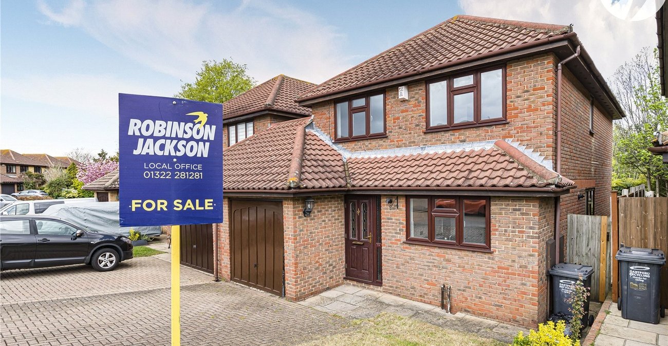 4 bedroom house for sale in West Dartford | Robinson Jackson