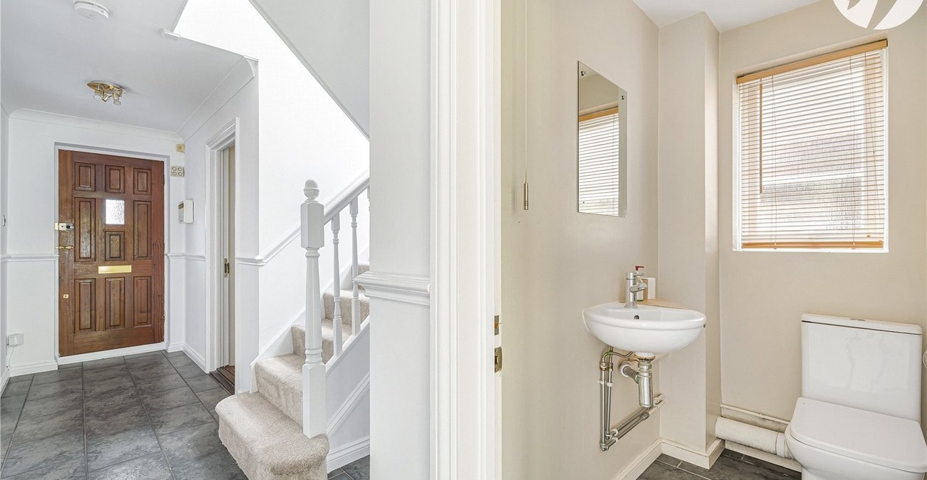 4 bedroom house for sale in West Dartford | Robinson Jackson