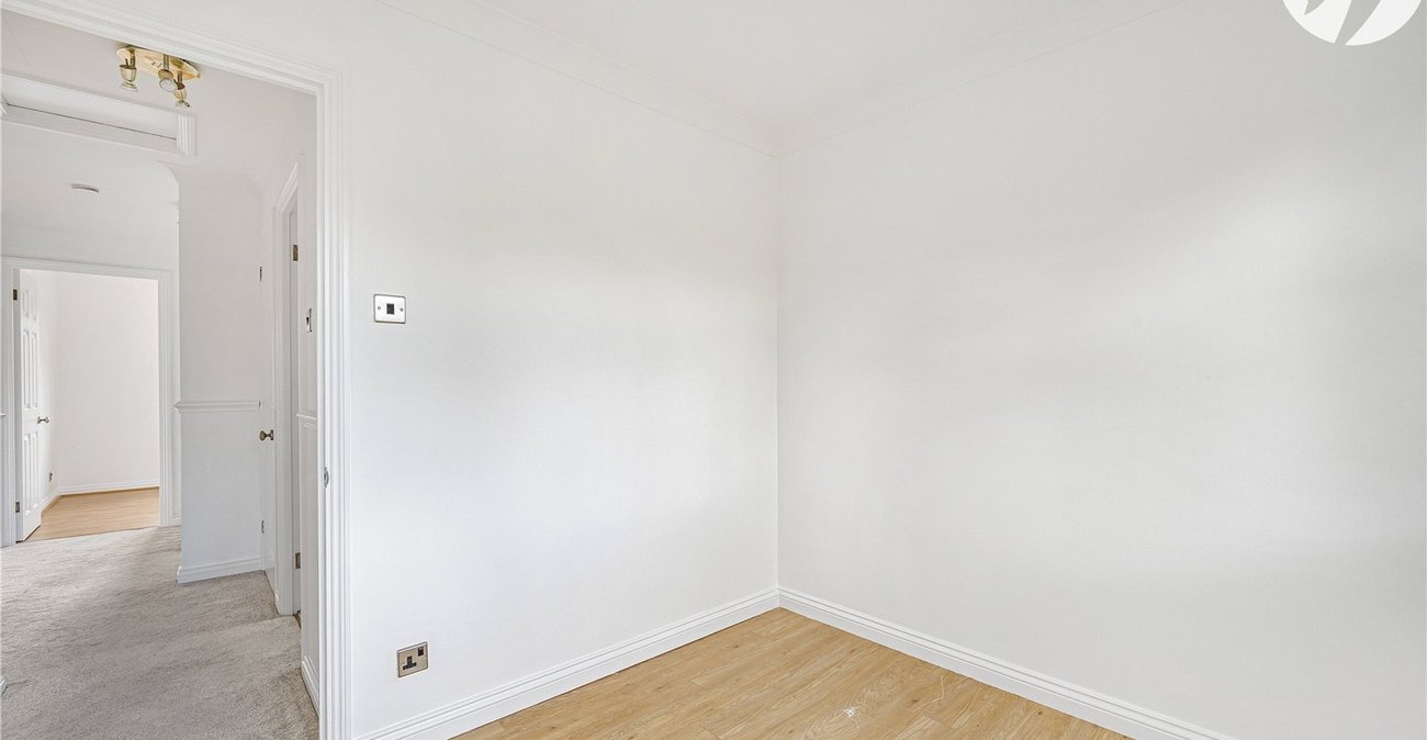 4 bedroom house for sale in West Dartford | Robinson Jackson