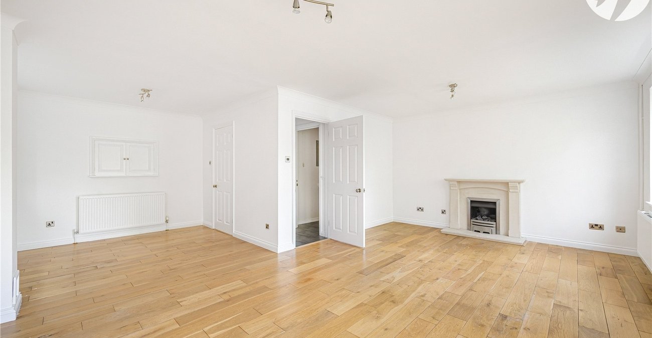 4 bedroom house for sale in West Dartford | Robinson Jackson