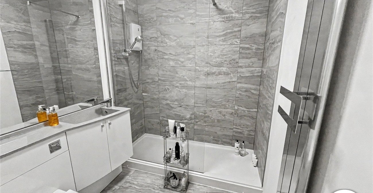 1 bedroom property for sale in Chatham | Robinson Michael & Jackson