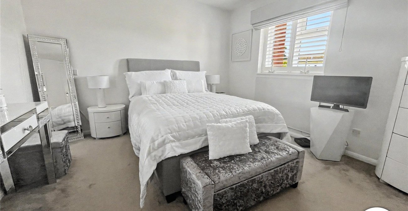 1 bedroom property for sale in Chatham | Robinson Michael & Jackson