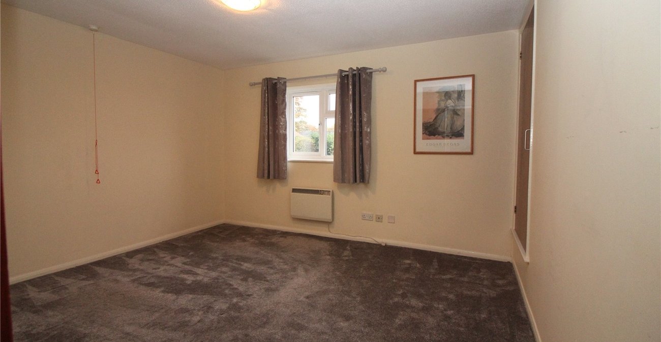 1 bedroom property for sale in Lords Wood | Robinson Michael & Jackson