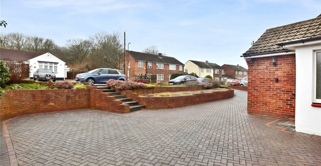 3 bedroom bungalow for sale in Dartford | Robinson Jackson