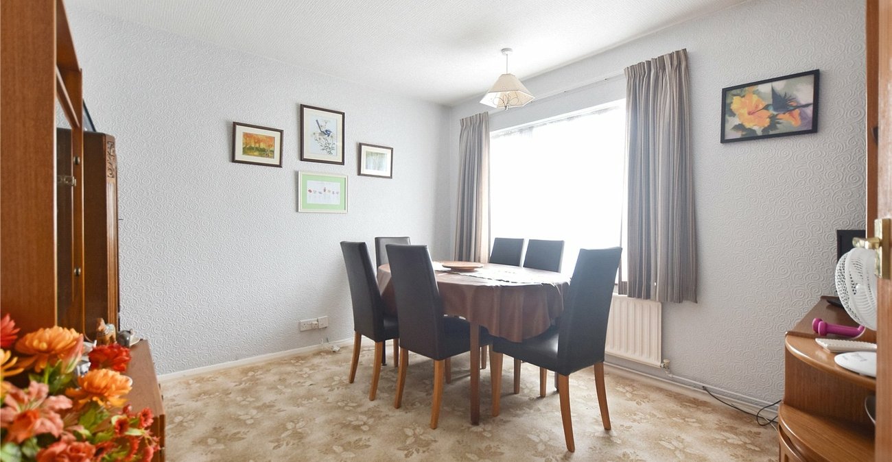 3 bedroom bungalow for sale in Dartford | Robinson Jackson