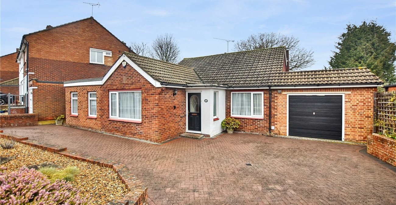 3 bedroom bungalow for sale in Dartford | Robinson Jackson