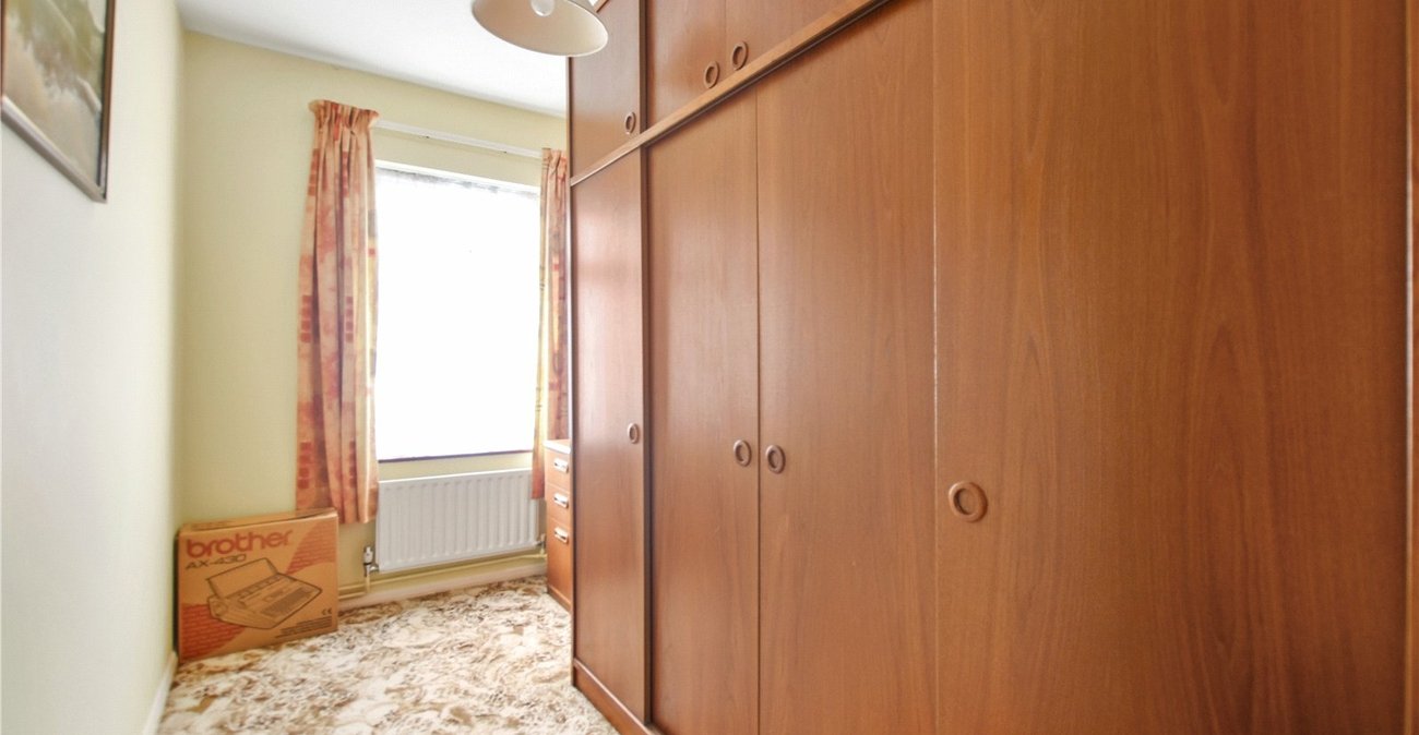 3 bedroom bungalow for sale in Dartford | Robinson Jackson