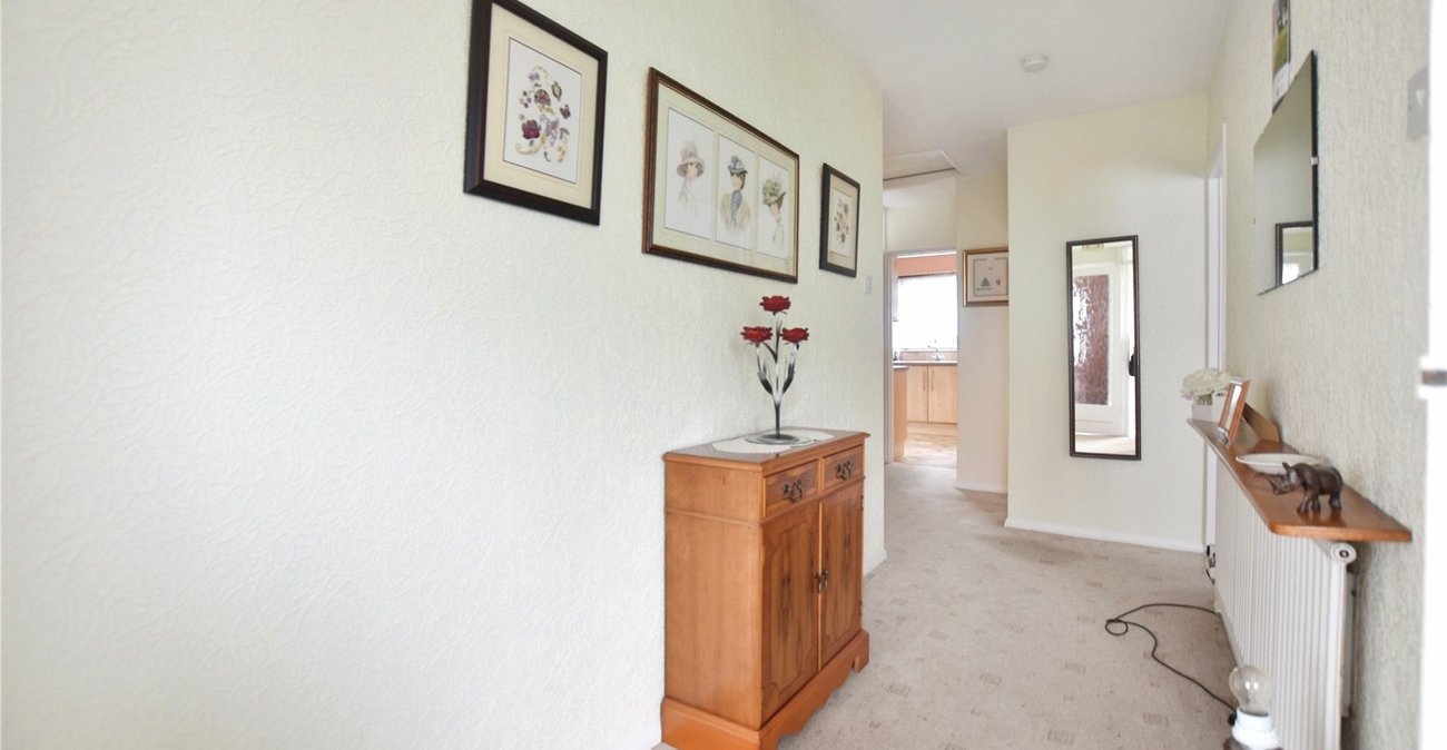 3 bedroom bungalow for sale in Dartford | Robinson Jackson