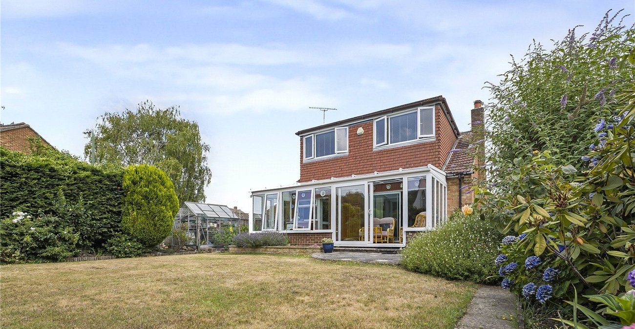 3 bedroom bungalow for sale in Dartford | Robinson Jackson