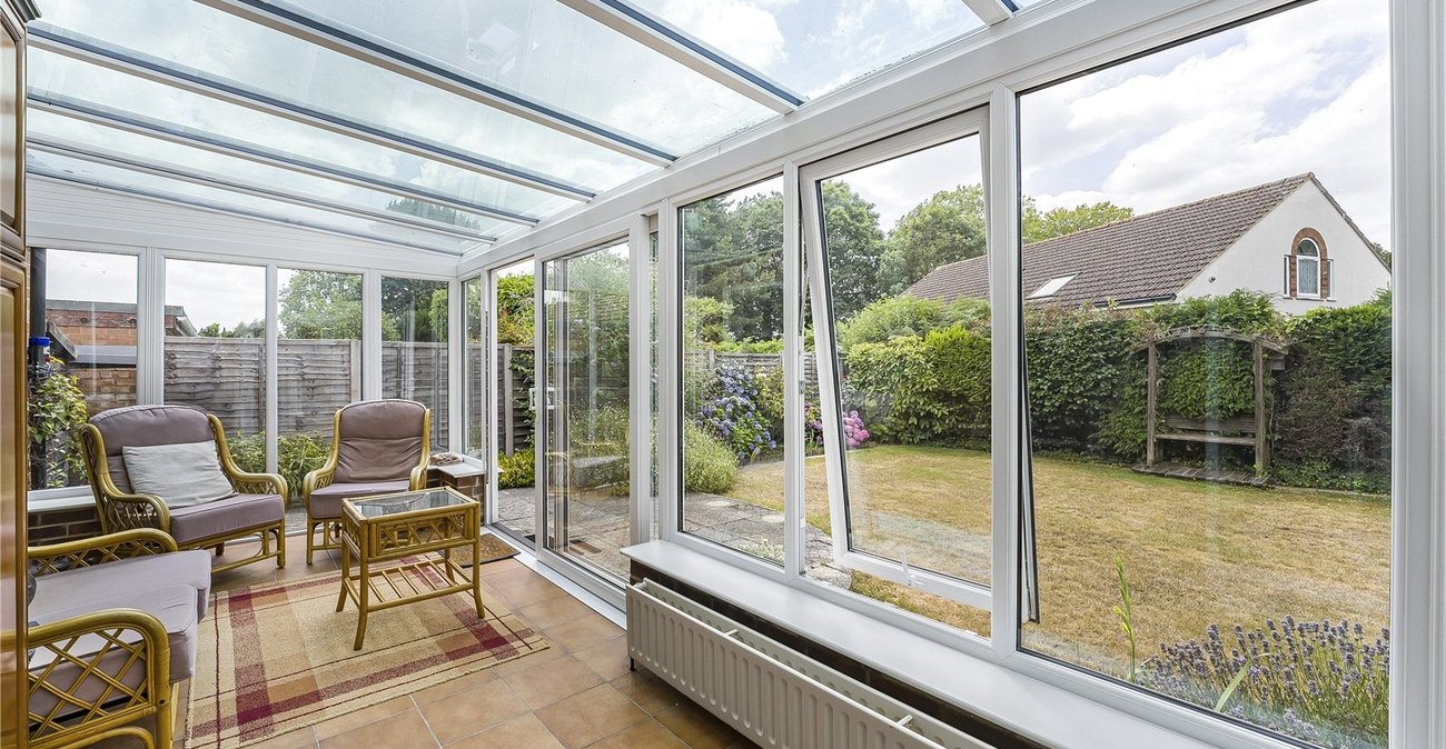 3 bedroom bungalow for sale in Dartford | Robinson Jackson