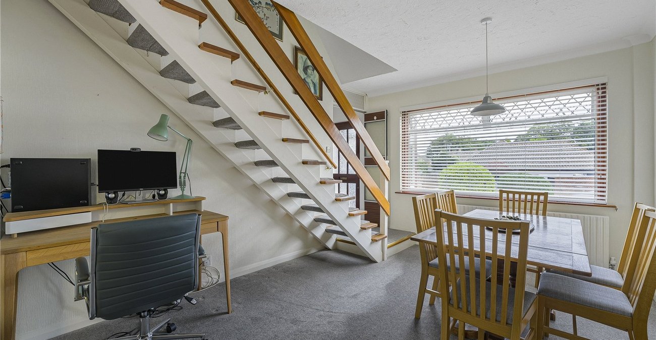 3 bedroom bungalow for sale in Dartford | Robinson Jackson