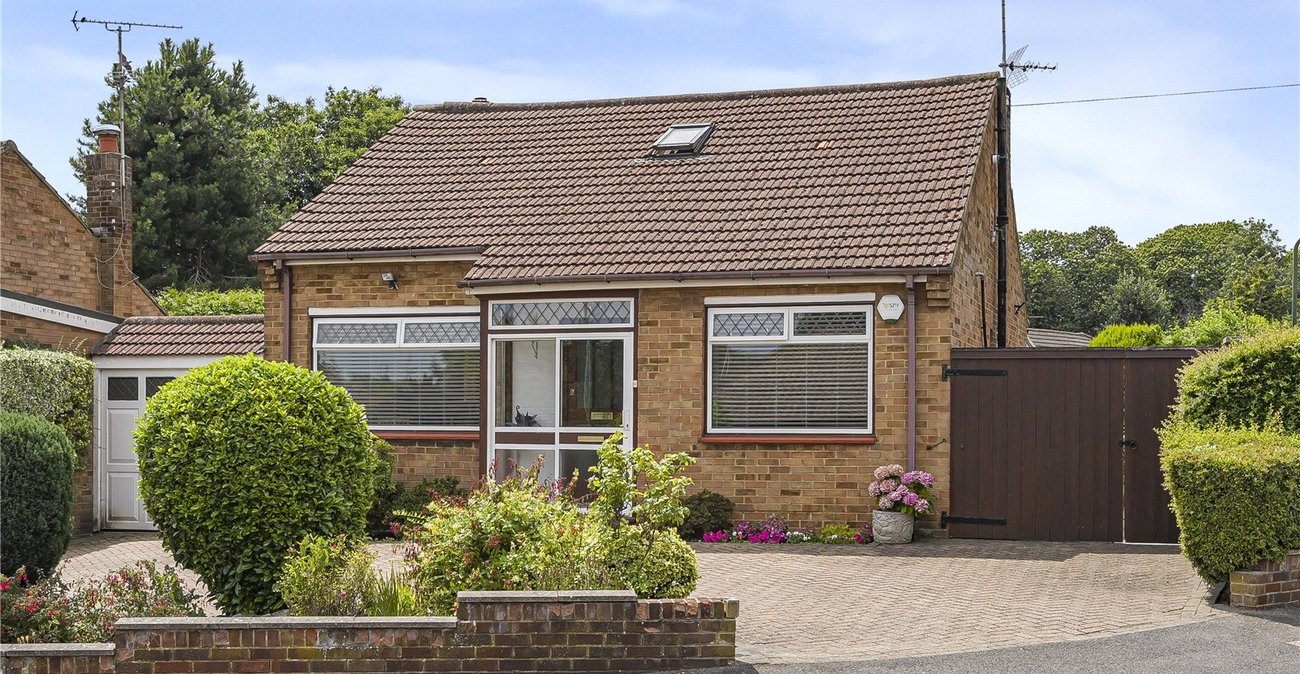 3 bedroom bungalow for sale in Dartford | Robinson Jackson