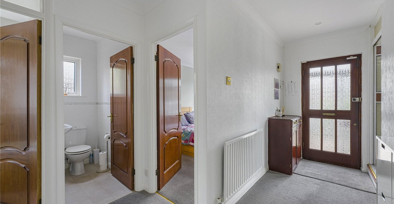 3 bedroom bungalow for sale in Dartford | Robinson Jackson