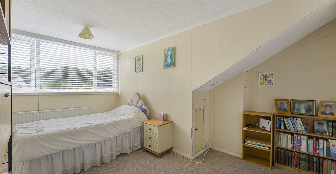 3 bedroom bungalow for sale in Dartford | Robinson Jackson