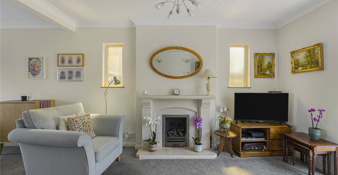 3 bedroom bungalow for sale in Dartford | Robinson Jackson