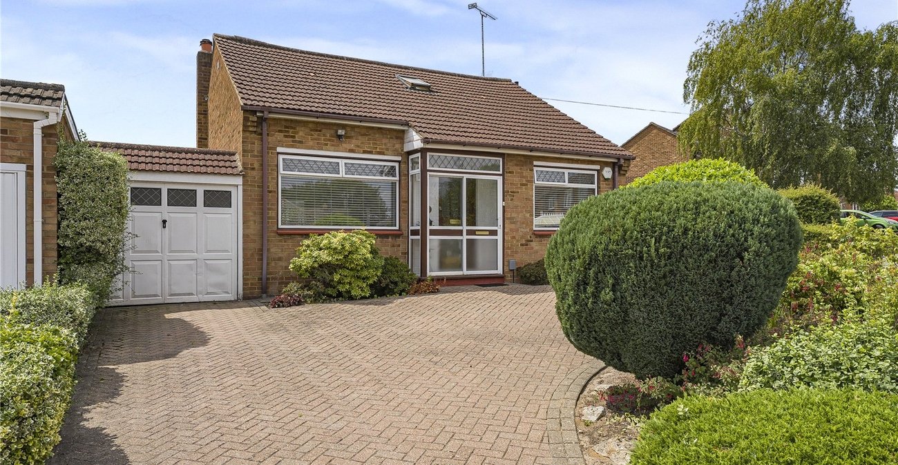 3 bedroom bungalow for sale in Dartford | Robinson Jackson