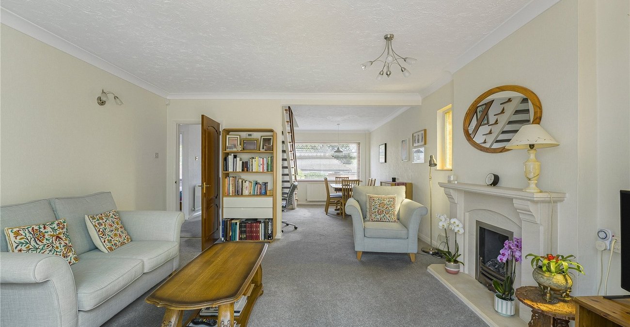 3 bedroom bungalow for sale in Dartford | Robinson Jackson