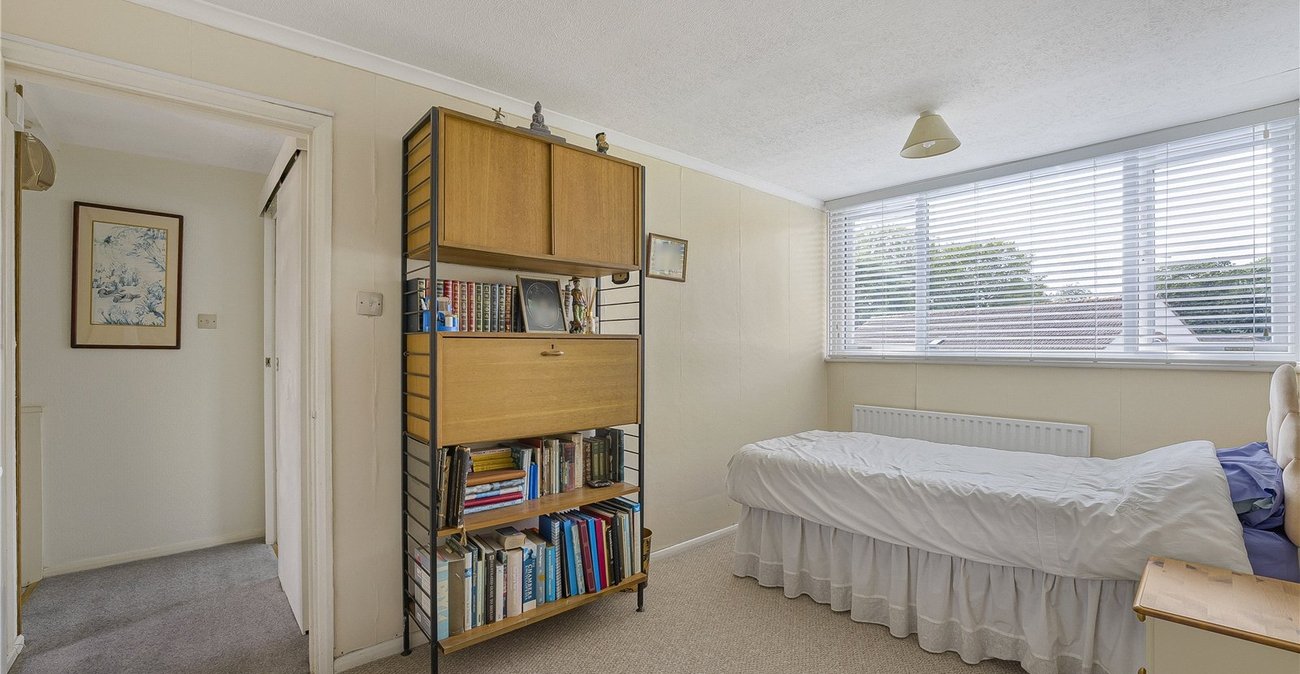 3 bedroom bungalow for sale in Dartford | Robinson Jackson