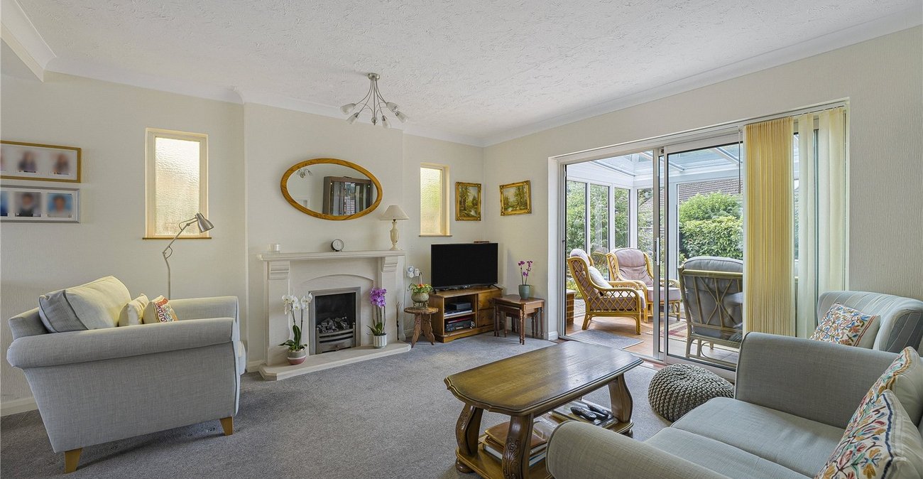 3 bedroom bungalow for sale in Dartford | Robinson Jackson