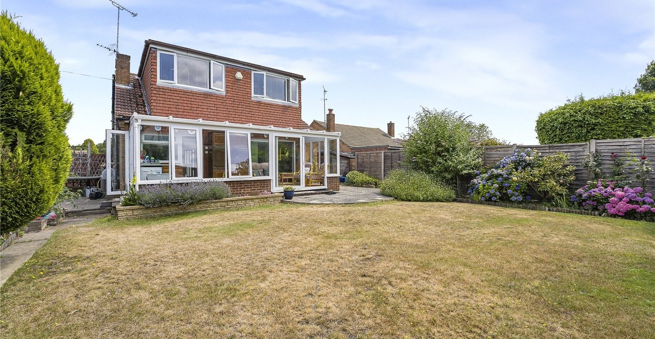 3 bedroom bungalow for sale in Dartford | Robinson Jackson