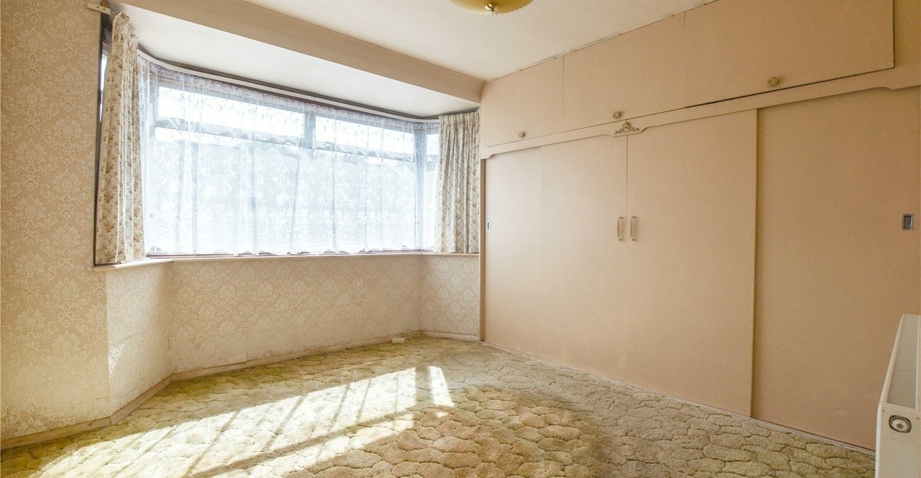 3 bedroom bungalow for sale in Joydens Wood | Robinson Jackson