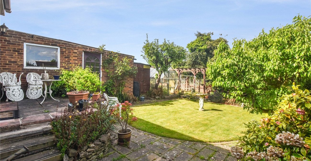 3 bedroom bungalow for sale in Joydens Wood | Robinson Jackson