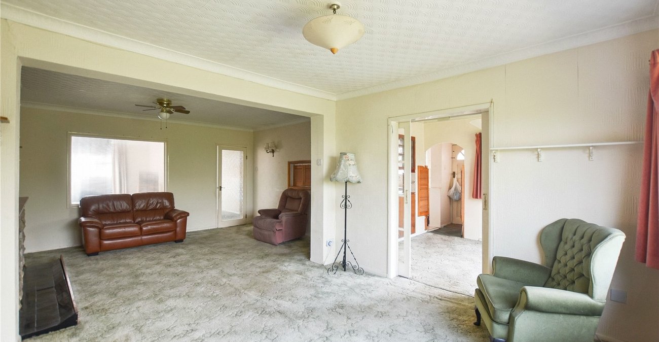 3 bedroom bungalow for sale in Joydens Wood | Robinson Jackson