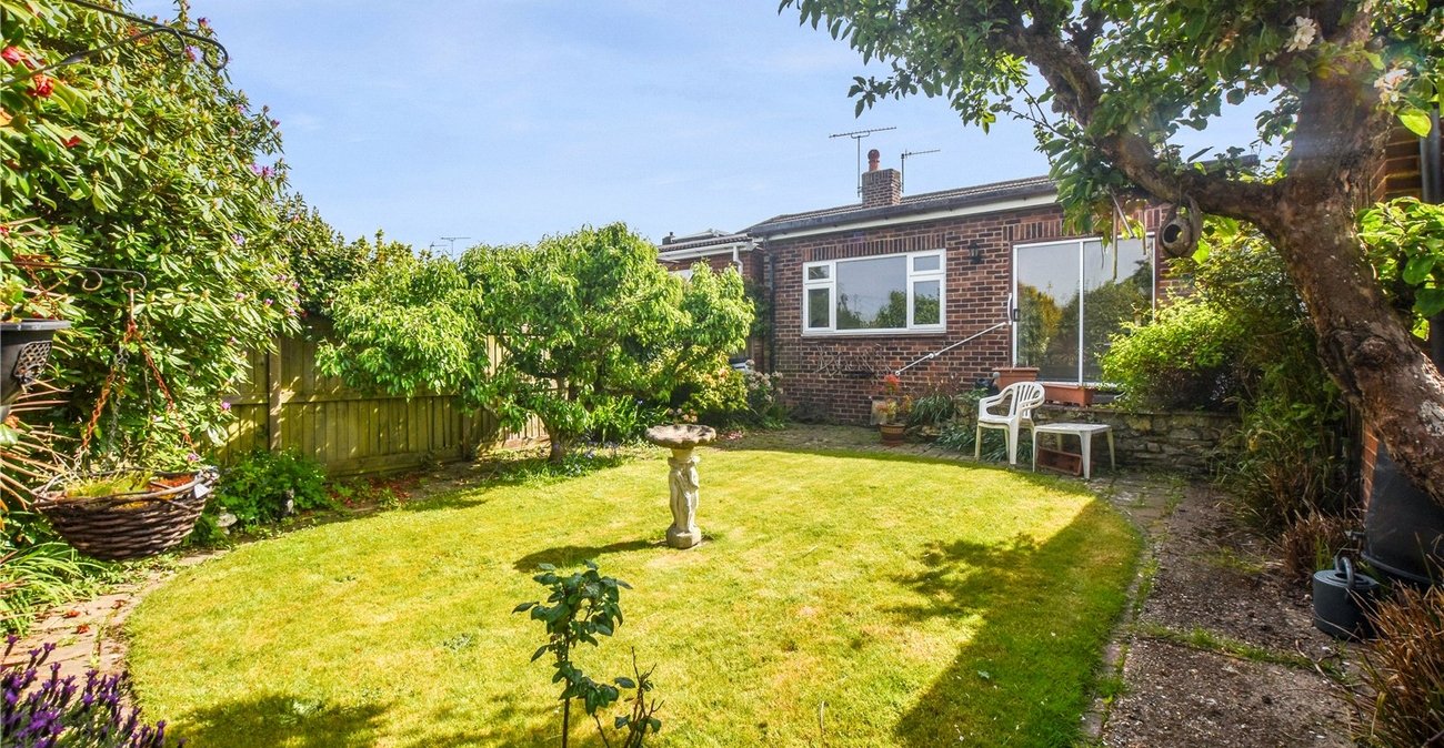 3 bedroom bungalow for sale in Joydens Wood | Robinson Jackson