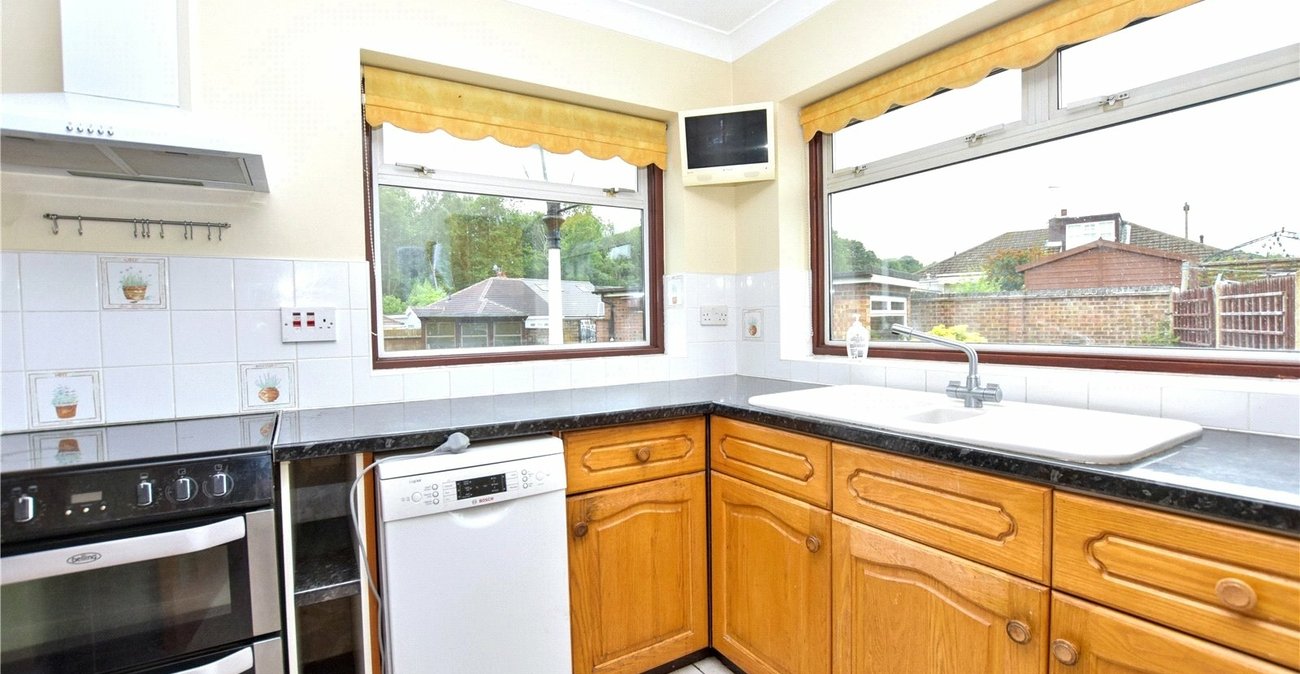 3 bedroom house for sale in Joydens Wood | Robinson Jackson