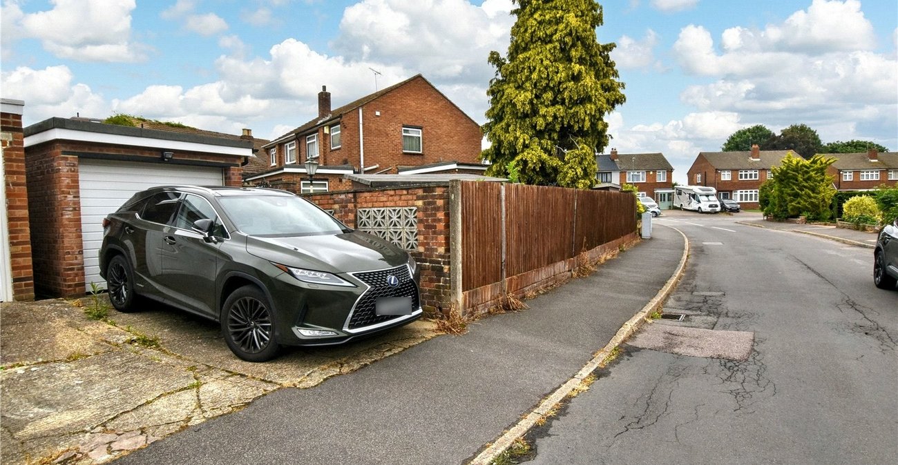 3 bedroom house for sale in Joydens Wood | Robinson Jackson