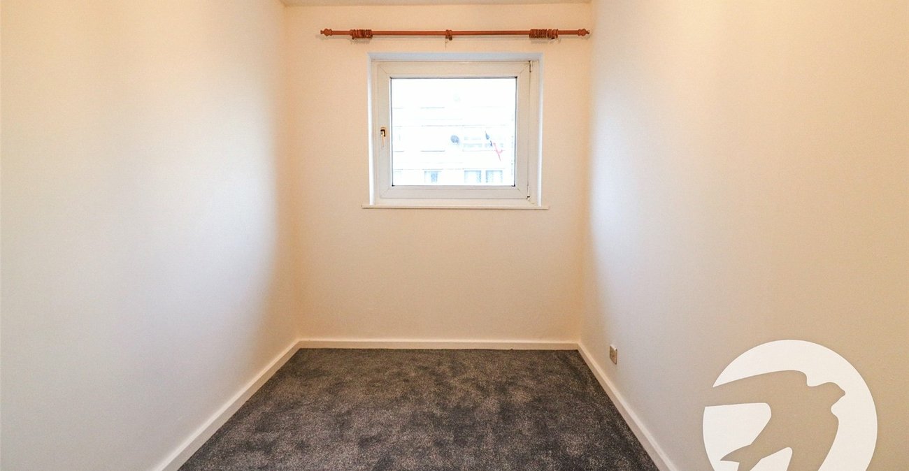 3 bedroom property for sale in Erith | Robinson Jackson