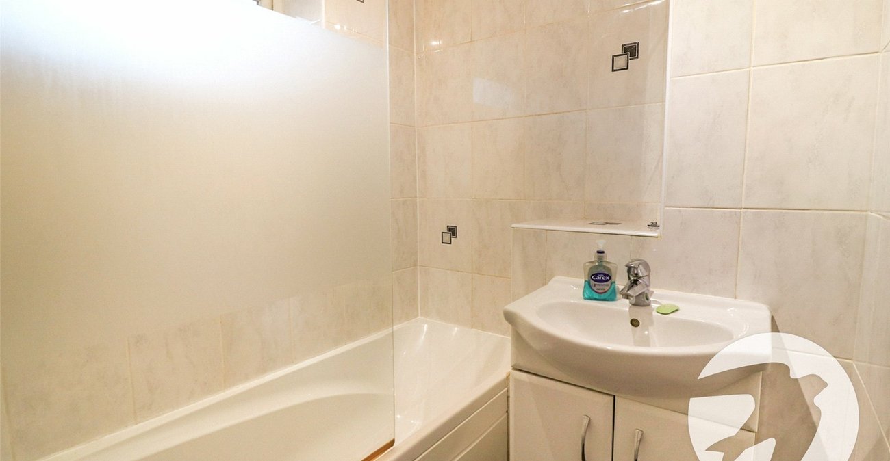 3 bedroom property for sale in Erith | Robinson Jackson