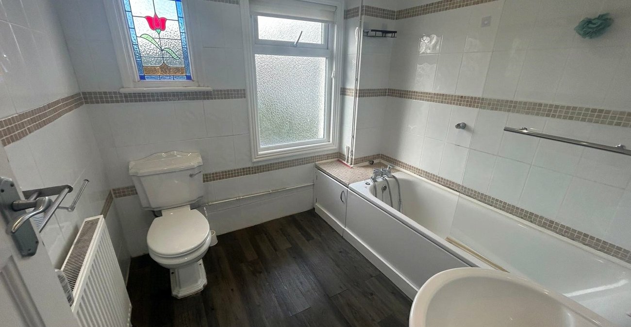 3 bedroom house for sale in Gravesend | Robinson Michael & Jackson