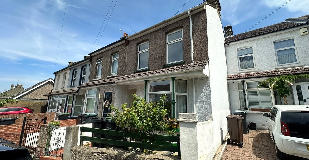 3 bedroom house for sale in Gravesend | Robinson Michael & Jackson