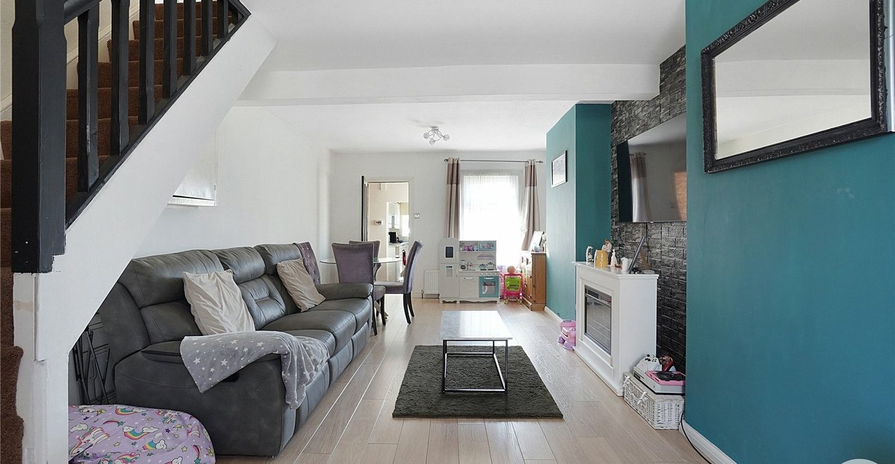 2 bedroom house for sale in Swanscombe | Robinson Jackson