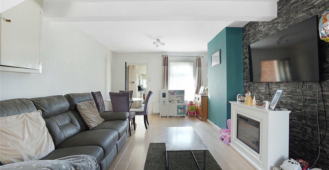 2 bedroom house for sale in Swanscombe | Robinson Jackson