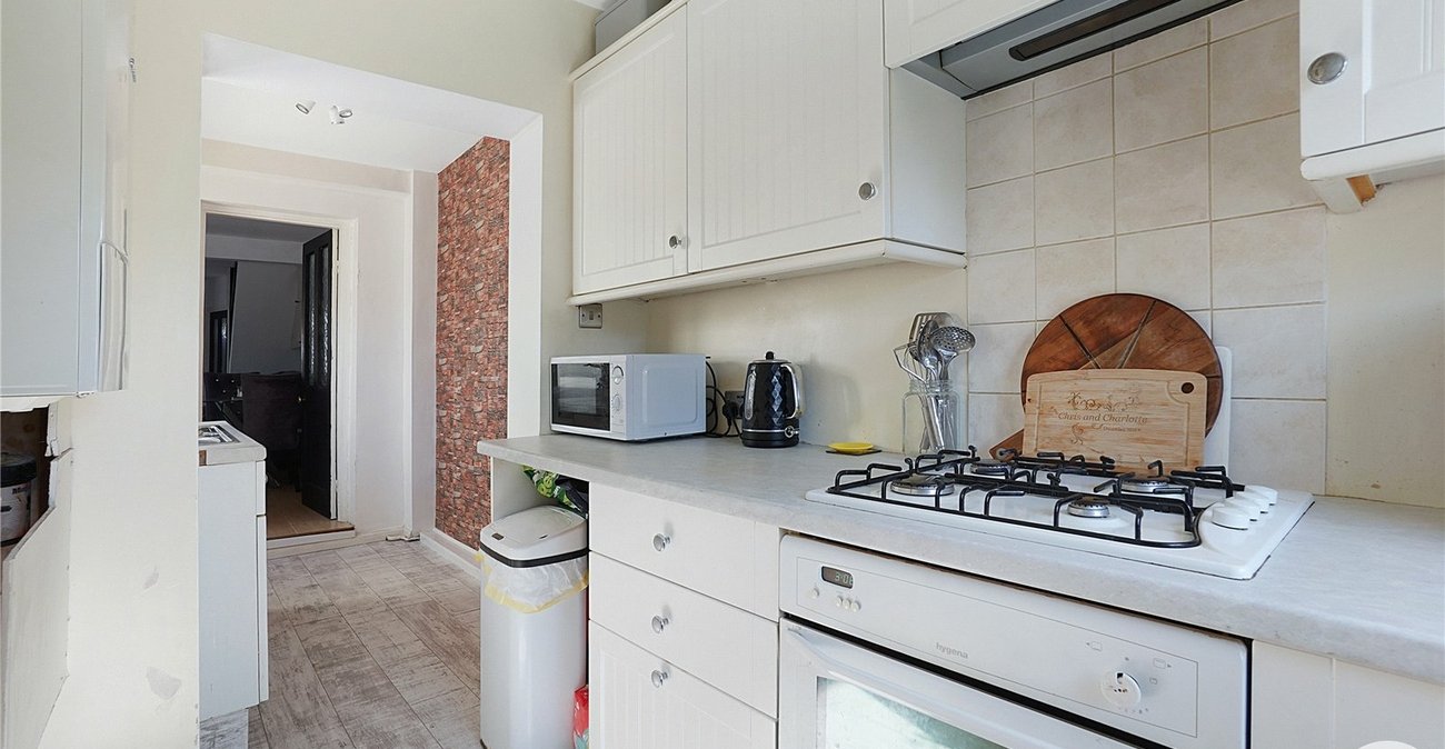 2 bedroom house for sale in Swanscombe | Robinson Jackson