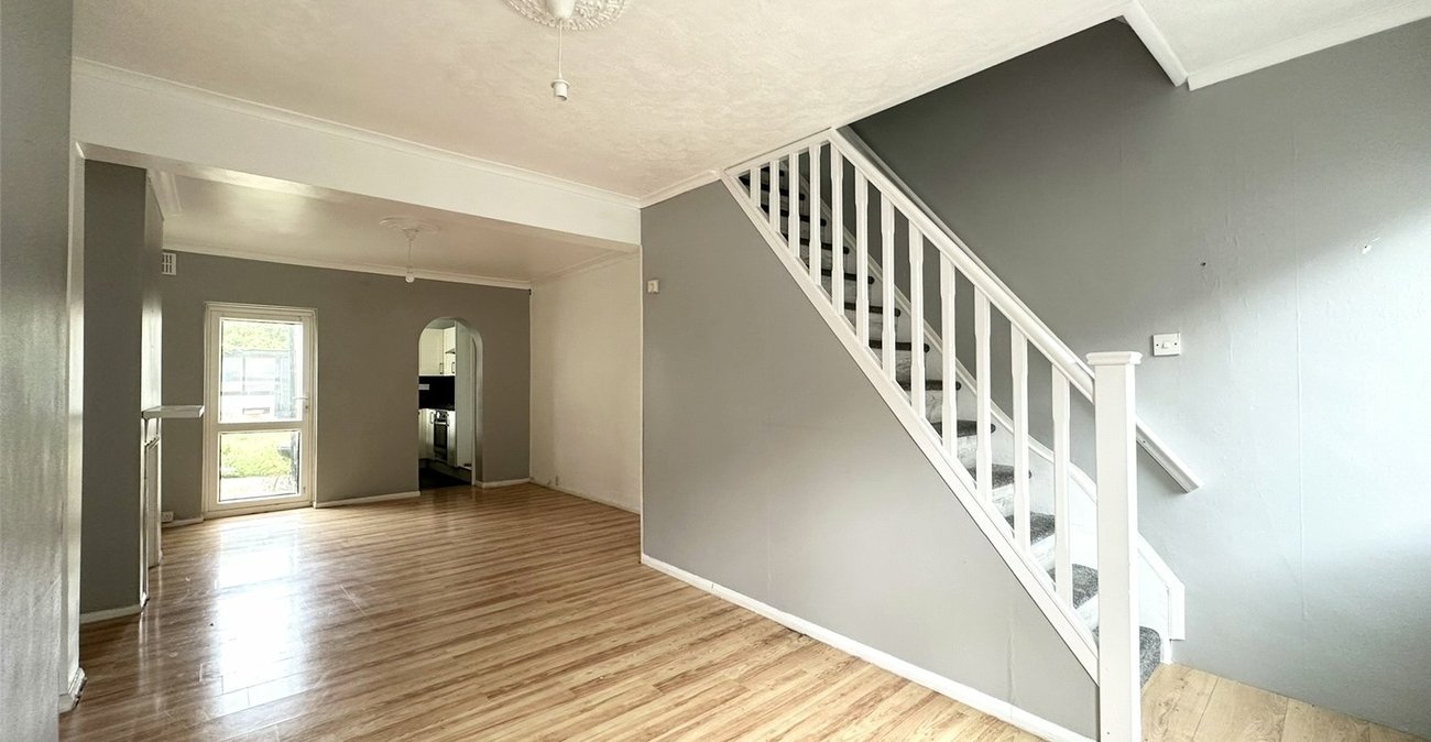 2 bedroom house for sale in Swanscombe | Robinson Jackson