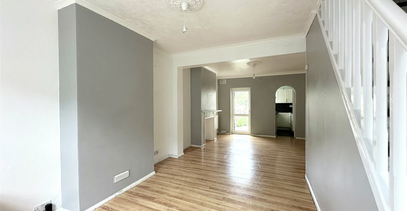 2 bedroom house for sale in Swanscombe | Robinson Jackson