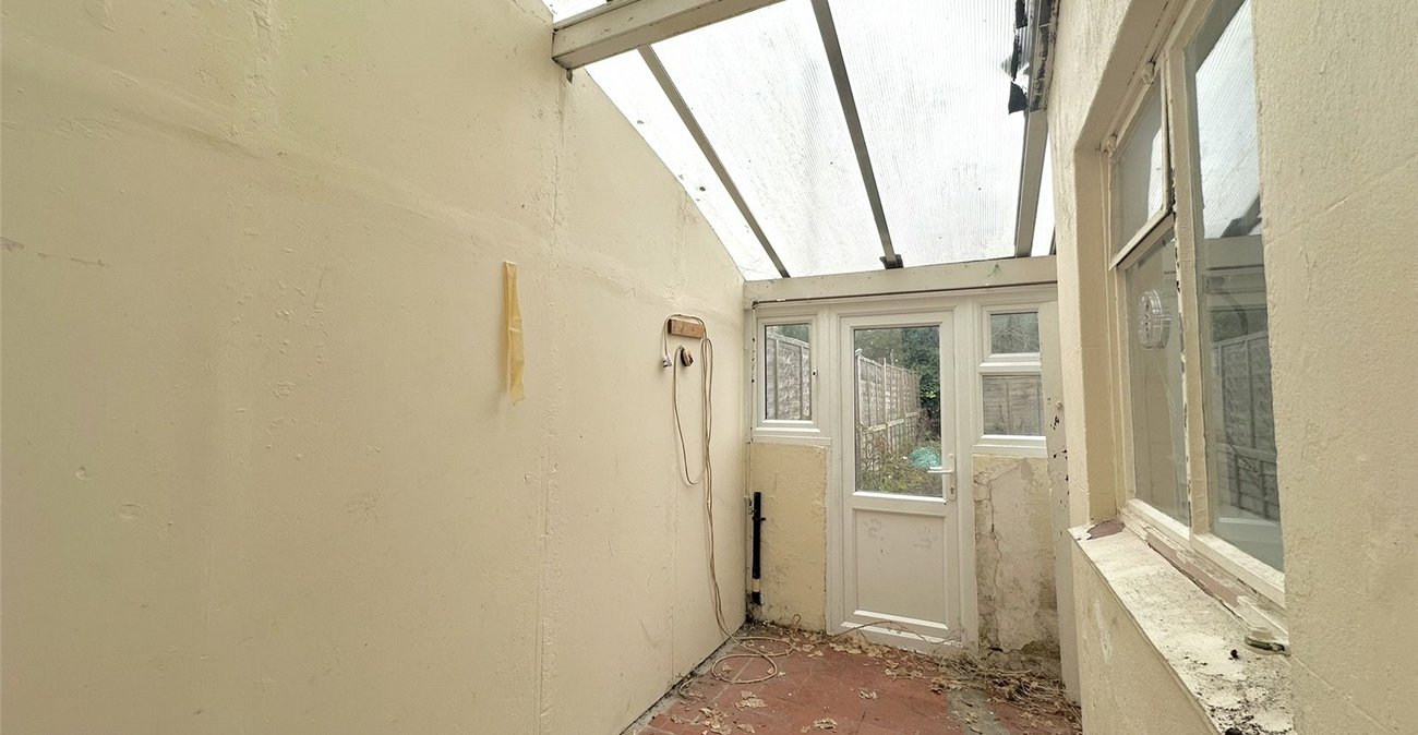 2 bedroom house for sale in Swanscombe | Robinson Jackson