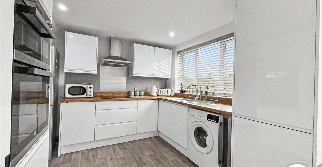 3 bedroom house for sale in Walderslade | Robinson Michael & Jackson