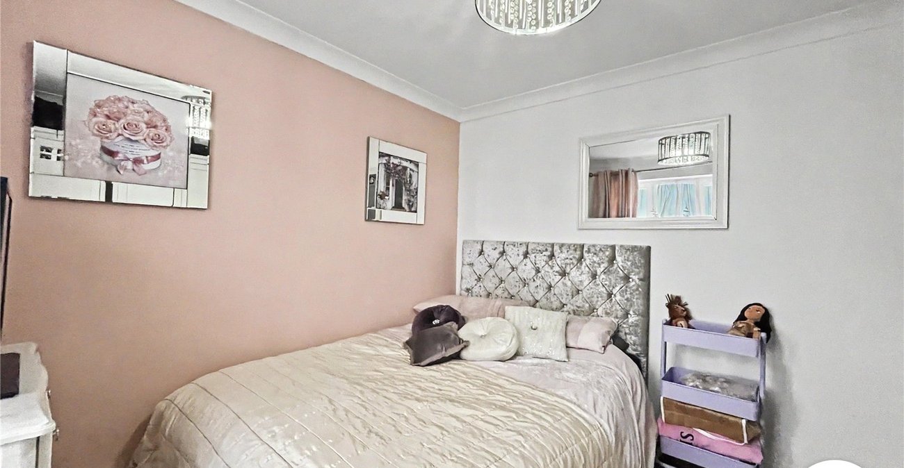 3 bedroom house for sale in Walderslade | Robinson Michael & Jackson