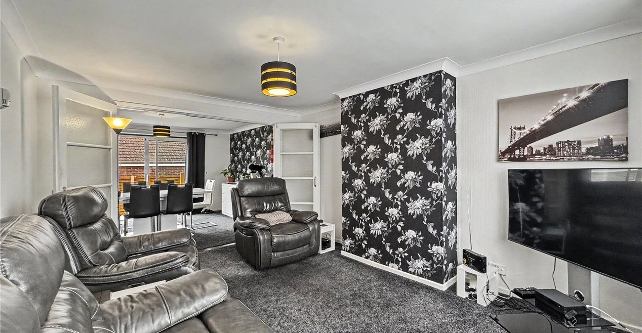 3 bedroom house for sale in Rainham | Robinson Michael & Jackson