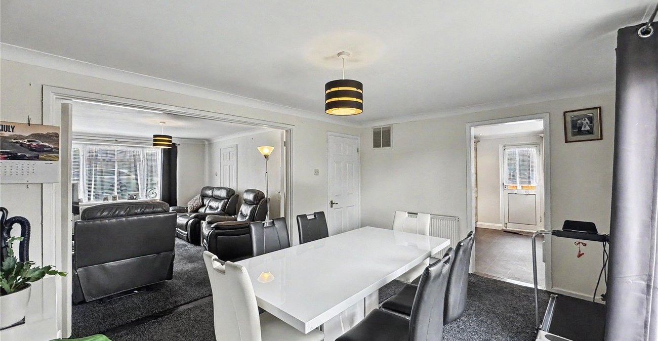 3 bedroom house for sale in Rainham | Robinson Michael & Jackson