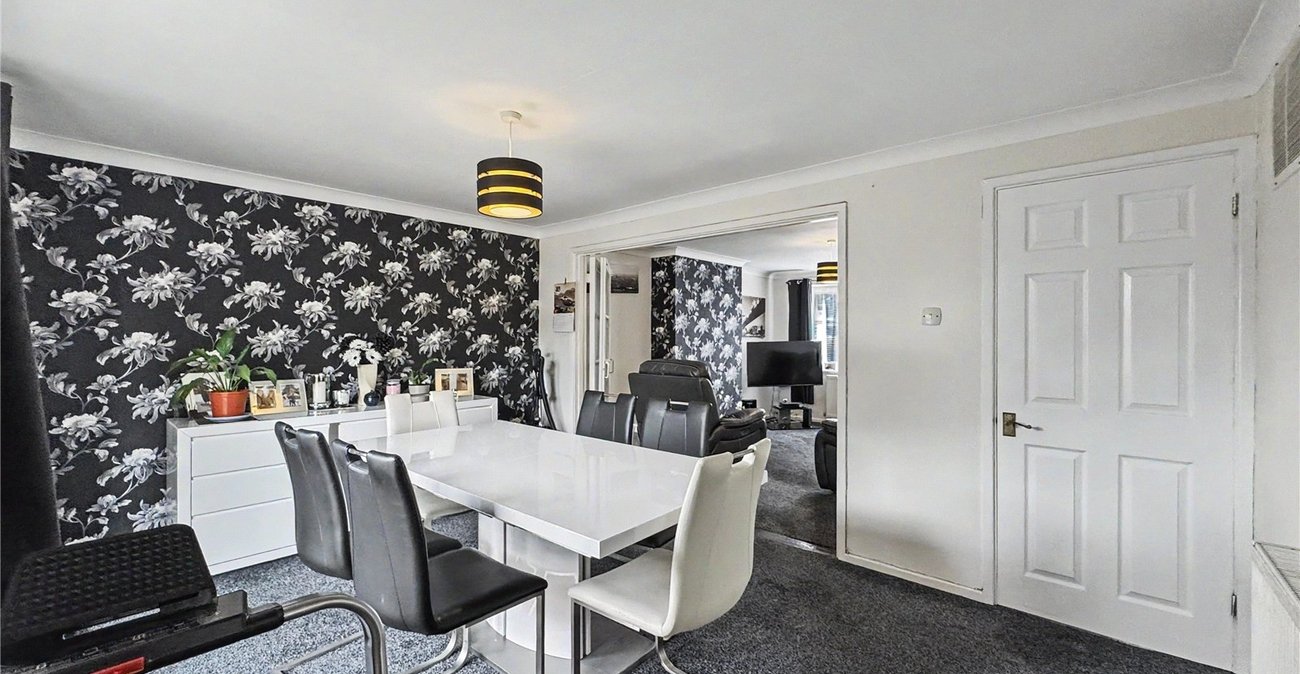 3 bedroom house for sale in Rainham | Robinson Michael & Jackson